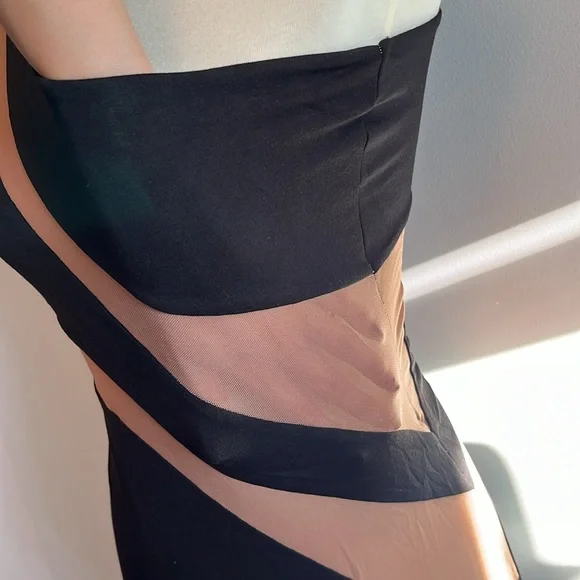 Elegant Black and Tan Off-Shoulder Midi Dress - Picture 3 of 3